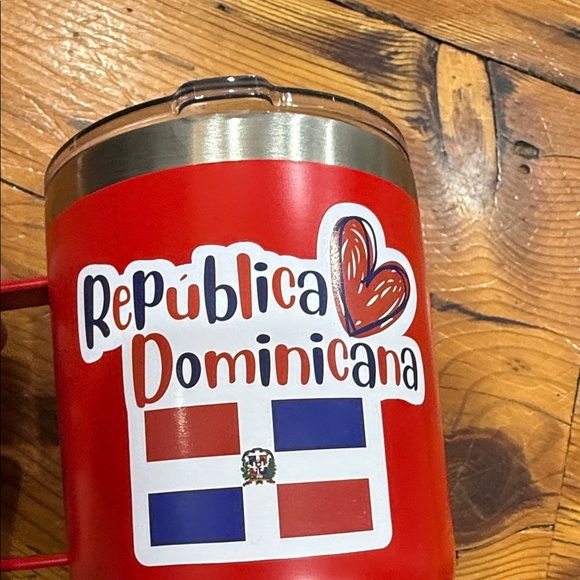 Red Travel Mug with Dominican Republic Design - Picture 2 of 6